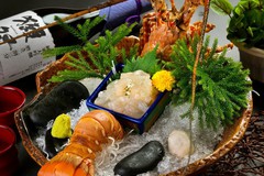 LIVE LOBSTER SASHIMI